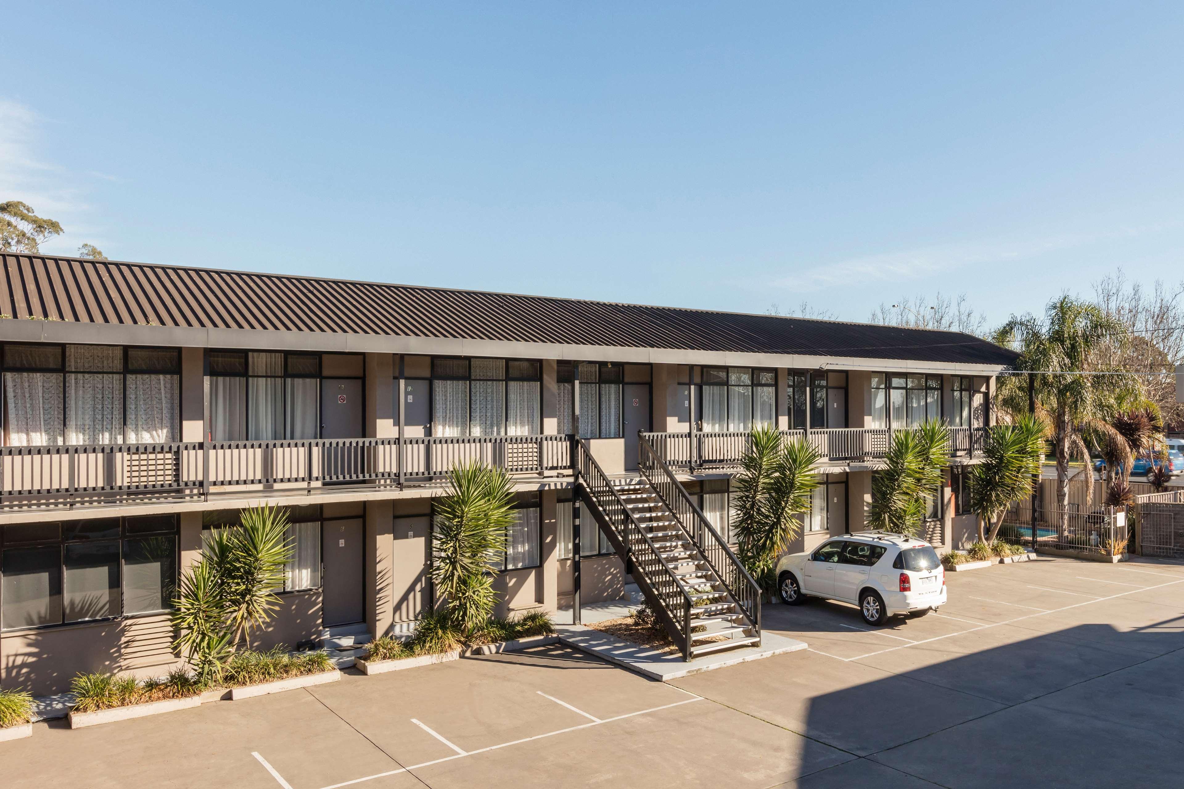 Best Western Governor Gipps Motor Inn トララルゴン エクステリア 写真