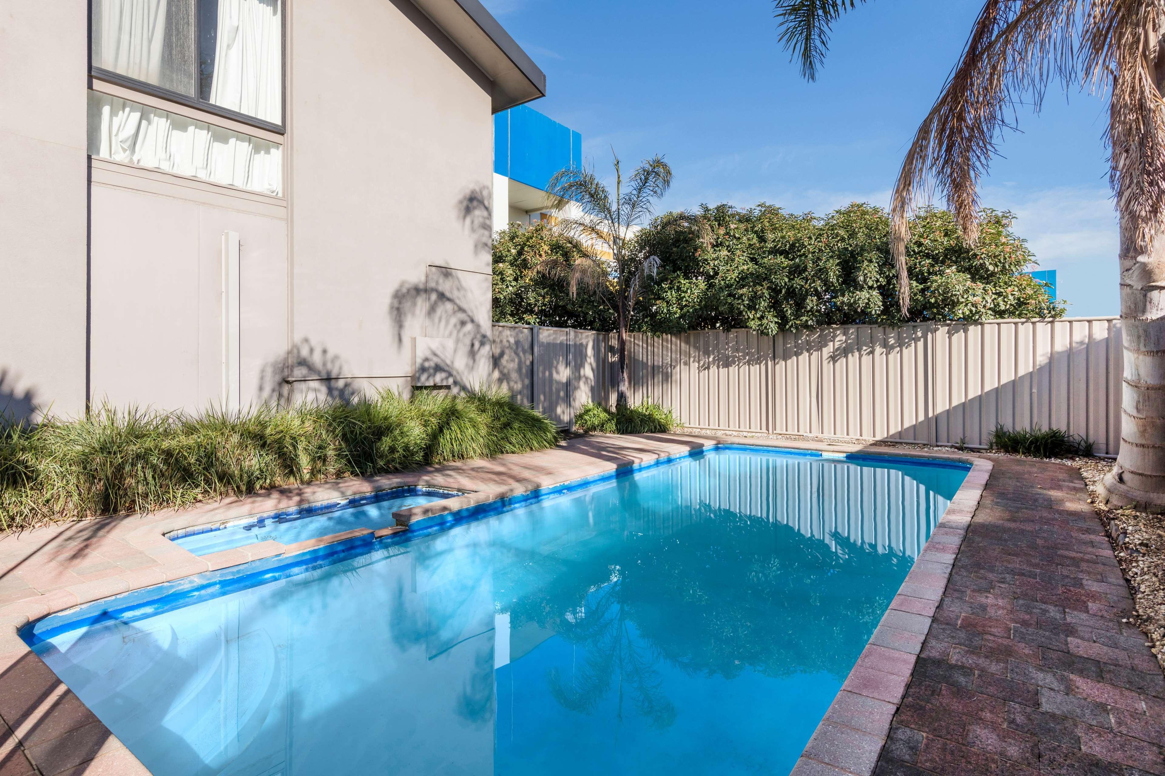 Best Western Governor Gipps Motor Inn トララルゴン エクステリア 写真