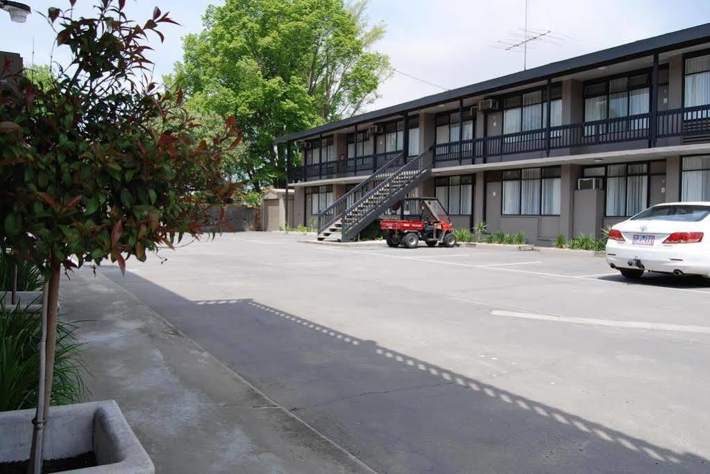 Best Western Governor Gipps Motor Inn トララルゴン エクステリア 写真