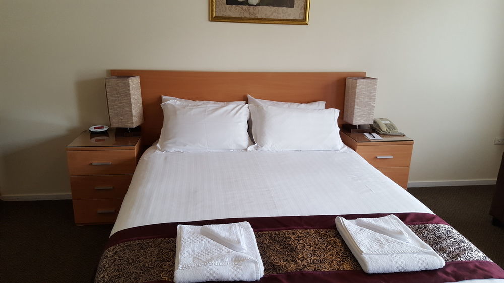 Best Western Governor Gipps Motor Inn トララルゴン エクステリア 写真