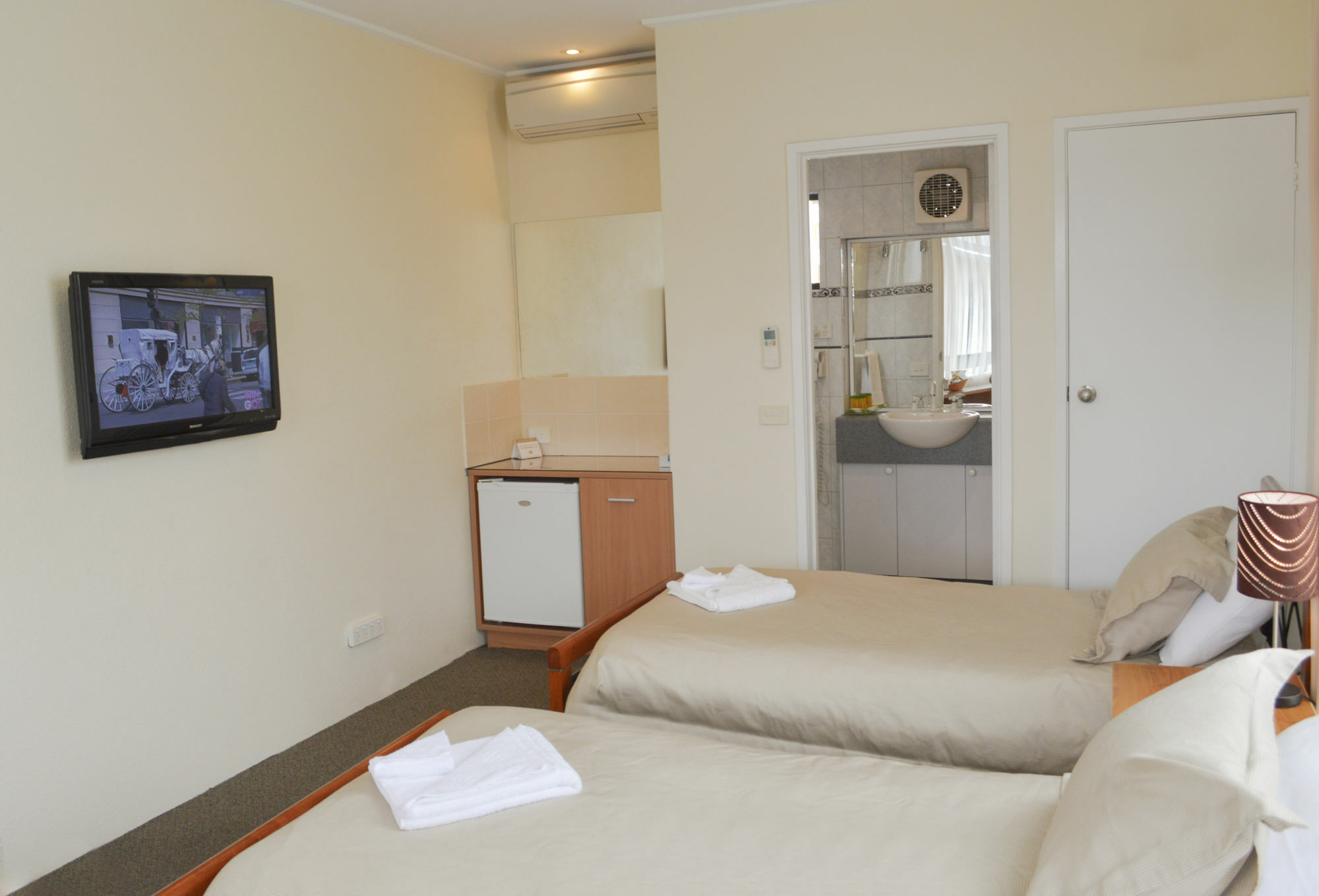 Best Western Governor Gipps Motor Inn トララルゴン エクステリア 写真